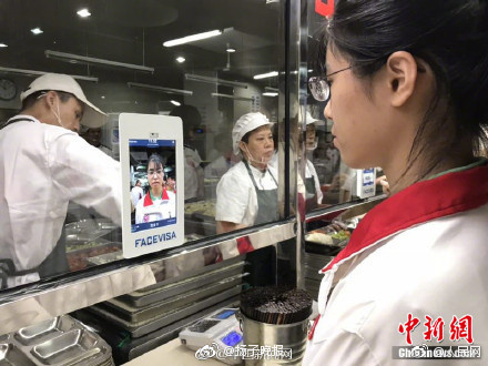 fun来了:为了赚回份子钱 单身狗给自己办30大寿 fun来了:为了赚回份子钱 单身狗给自己办30大寿图片