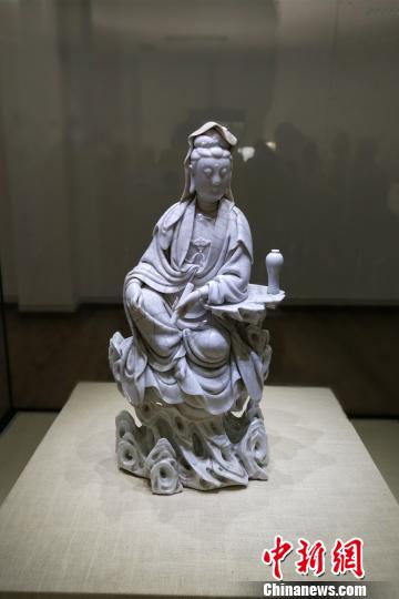 10件“海归”何朝宗款瓷雕作品首次在福建德化集体展出_手机凤凰网