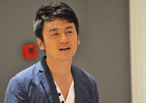 雷佳音送岳云鹏女儿5米长拼图 岳云鹏:心疼女