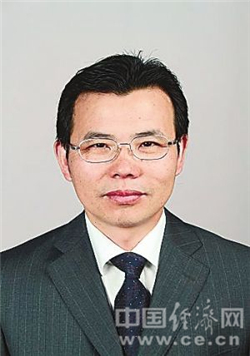 陈明任云南省政府副秘书长(图|简历)