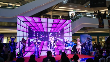 灵药现身WCA湖南总决赛 与上万电竞玩家互动