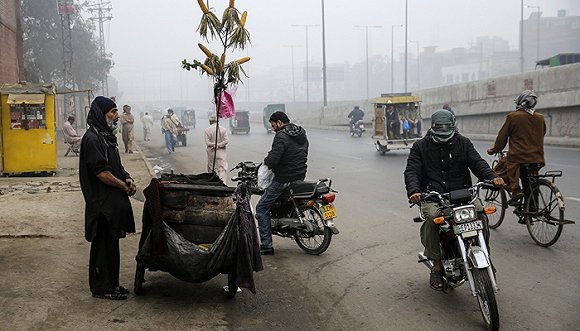 PM2.5双双爆表,雾霾能让印度巴基斯坦 走得更近