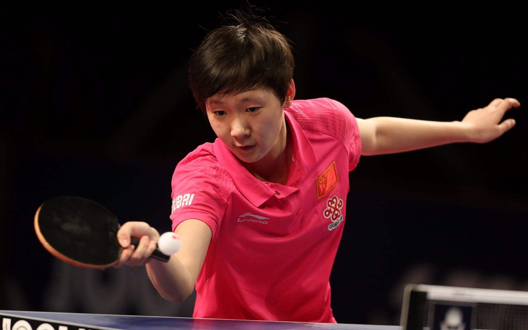 乒球世青赛中国男女队同获两连胜 携手晋级8强