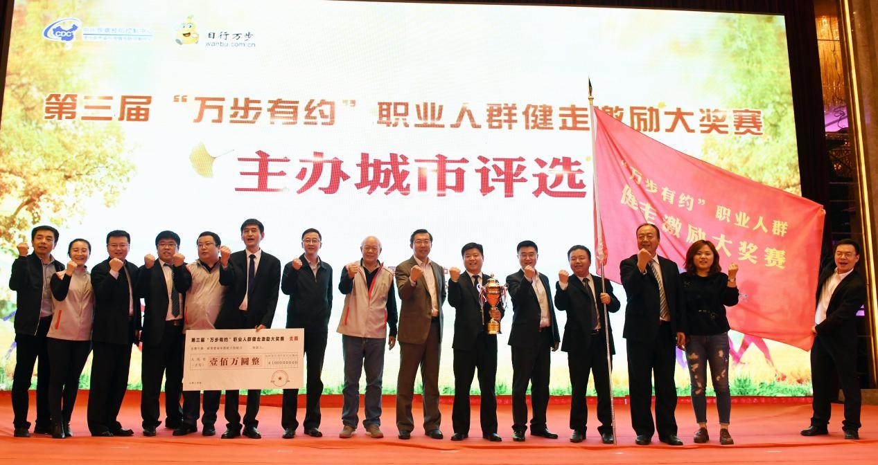 动态血糖仪为什么只能使用14天 5574058f13db8a8_size185_w1267_h672.jpg