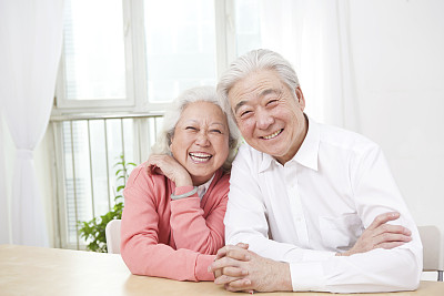 社科院养老金报告：2022年不到2个缴费者养1个退休者