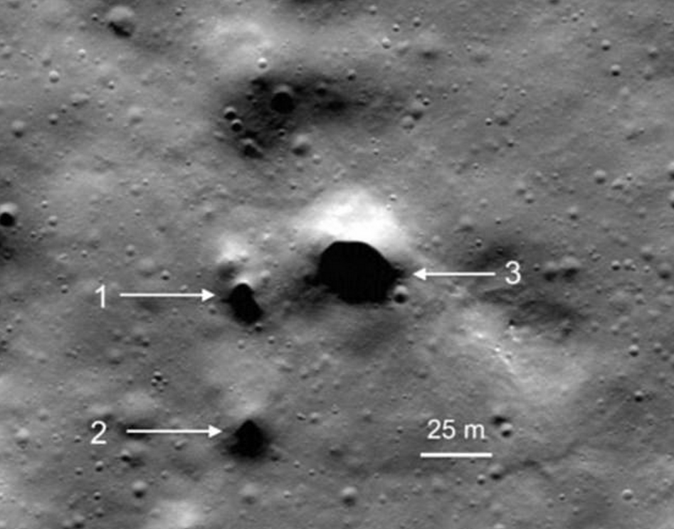 NASA在月球北极发现熔岩洞 或成月球基地理想选址