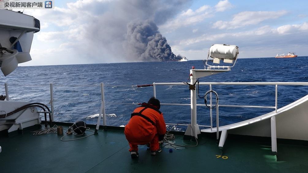海洋局：东海撞船事故油污燃烧对大气质量影响很大