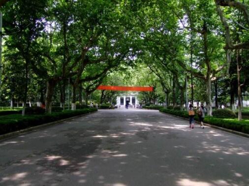 8所在宁高校就业质量报告:南大毕业生薪酬最高