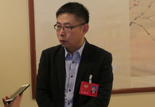 冯希宁委员优化营商环境是新旧动能转换的基础