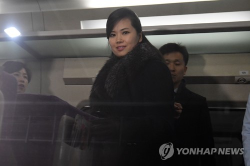 朝鲜艺术团先遣队抵达首尔 将对演出场地进行考察