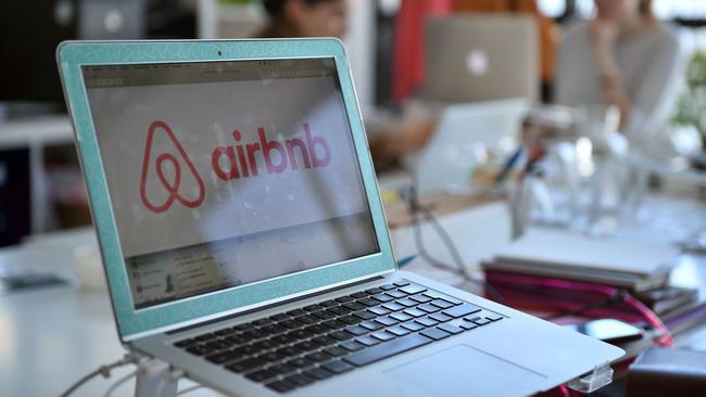 与CEO发生冲突 民宿网站Airbnb CFO宣布离职