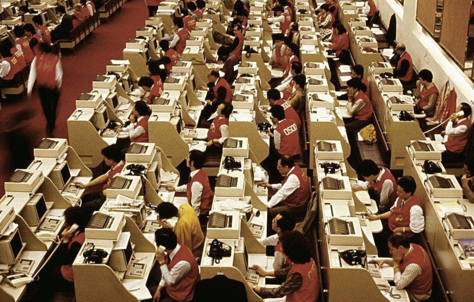 恒指暴跌逾5% 腾讯跌7%创3年最大单日跌幅_手机凤凰网