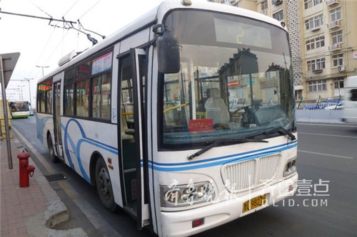 搜公交58路 c4b5dead7e256de_size60_w500_h333.jpg