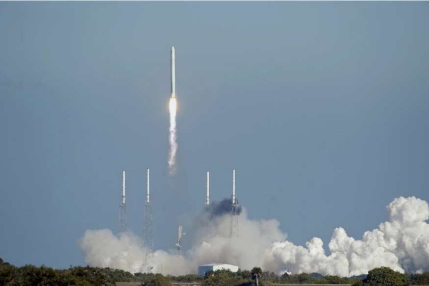 周二再发射一颗通信卫星 猎鹰9火箭迎来第50次发射