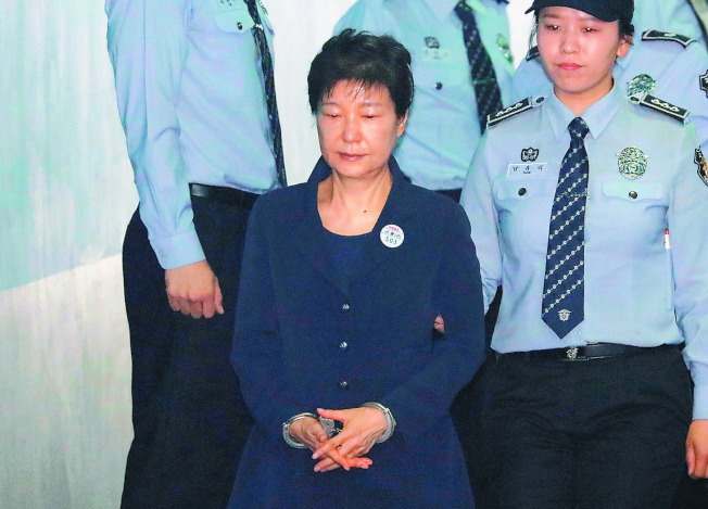 朴槿惠被指曾计划派兵镇压“倒朴”示威 韩官方将调查