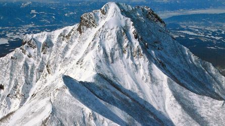 日本7名登山者在长野遇险 3人死亡4人受伤