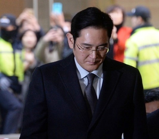 李在镕团队极力拖延韩最高法院审判 最晚明年开庭