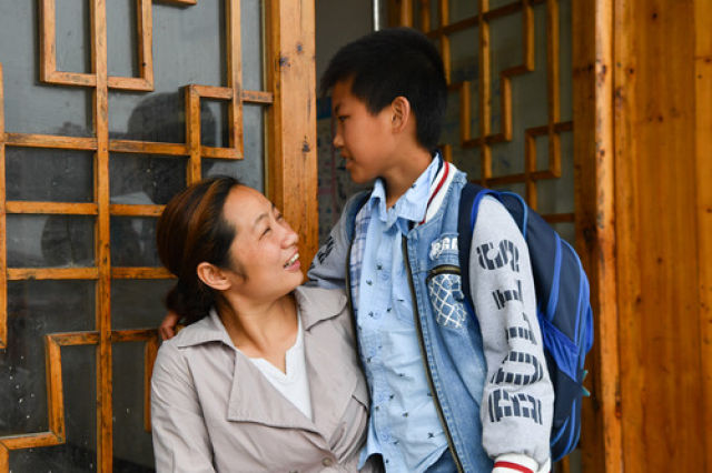 娄底紫鹊界:生态旅游铺就妈妈回家路