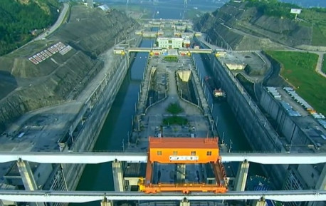 我国一超级建筑防御实力比核航母还强，不惧7级地震