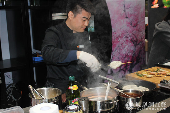 舌尖上的女神节 众多国家美食荟聚在此（图）