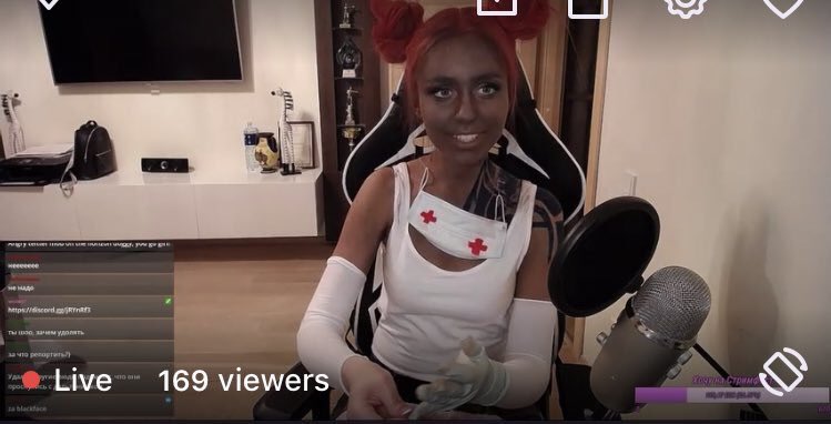美女直播涂黑脸扮游戏角色 涉种族歧视被封台