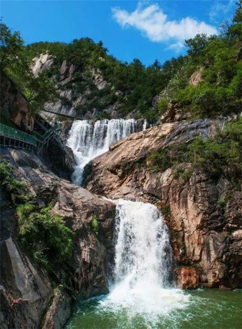 游山,戏水,攀绝壁 西峡给你带来不一样的五一假日体验