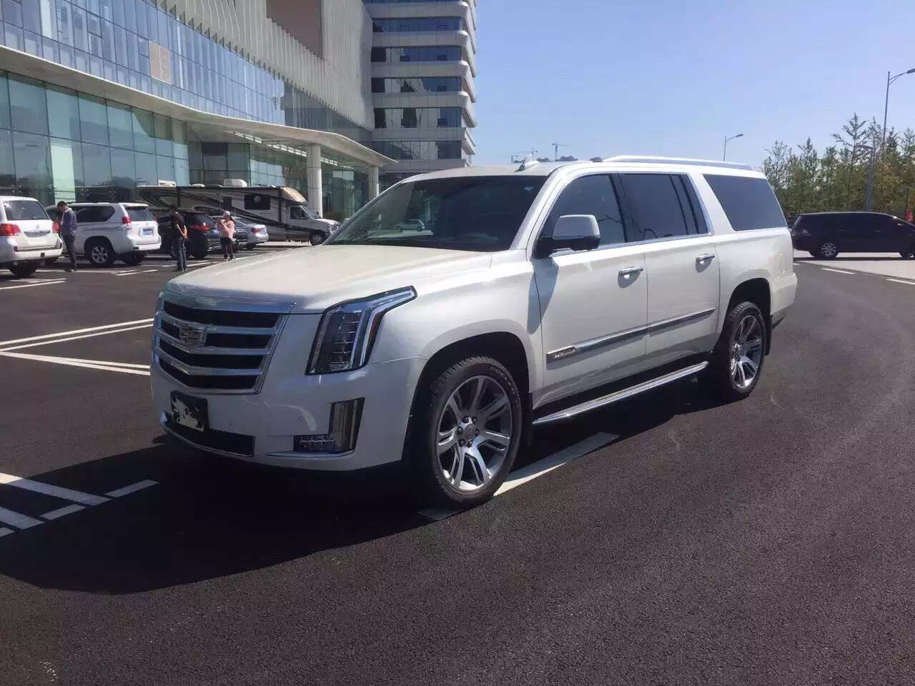 16款凯迪拉克凯雷德6.2怪兽全国独家0首付_新