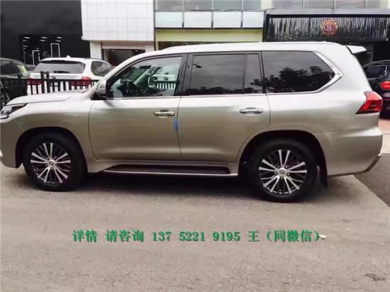 16款雷克萨斯LX570一大亮点即增加了越野转向辅助功能,配合自动爬坡控制系统,能够减小转弯半径,提高转向性能,提升越野表现。搭载了一台5.7升V8发动机,最大功率达到381马力,而在电子系统的辅助下,LX570的拖曳能力达到了3800公斤以上。