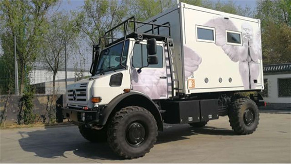 乌尼莫克U4000越野房车,乌尼莫克越野车u4000 乌尼莫克u4000 顶级越野房车 桀骜不驯