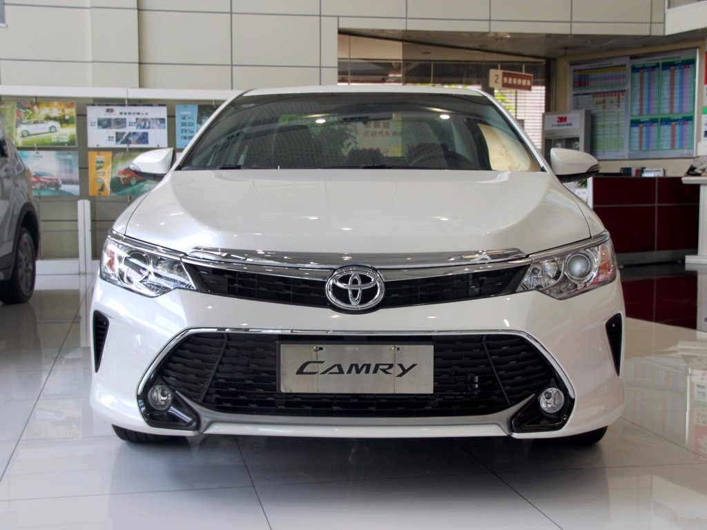 2018款丰田凯美瑞最新报价 降价促销 分期免息