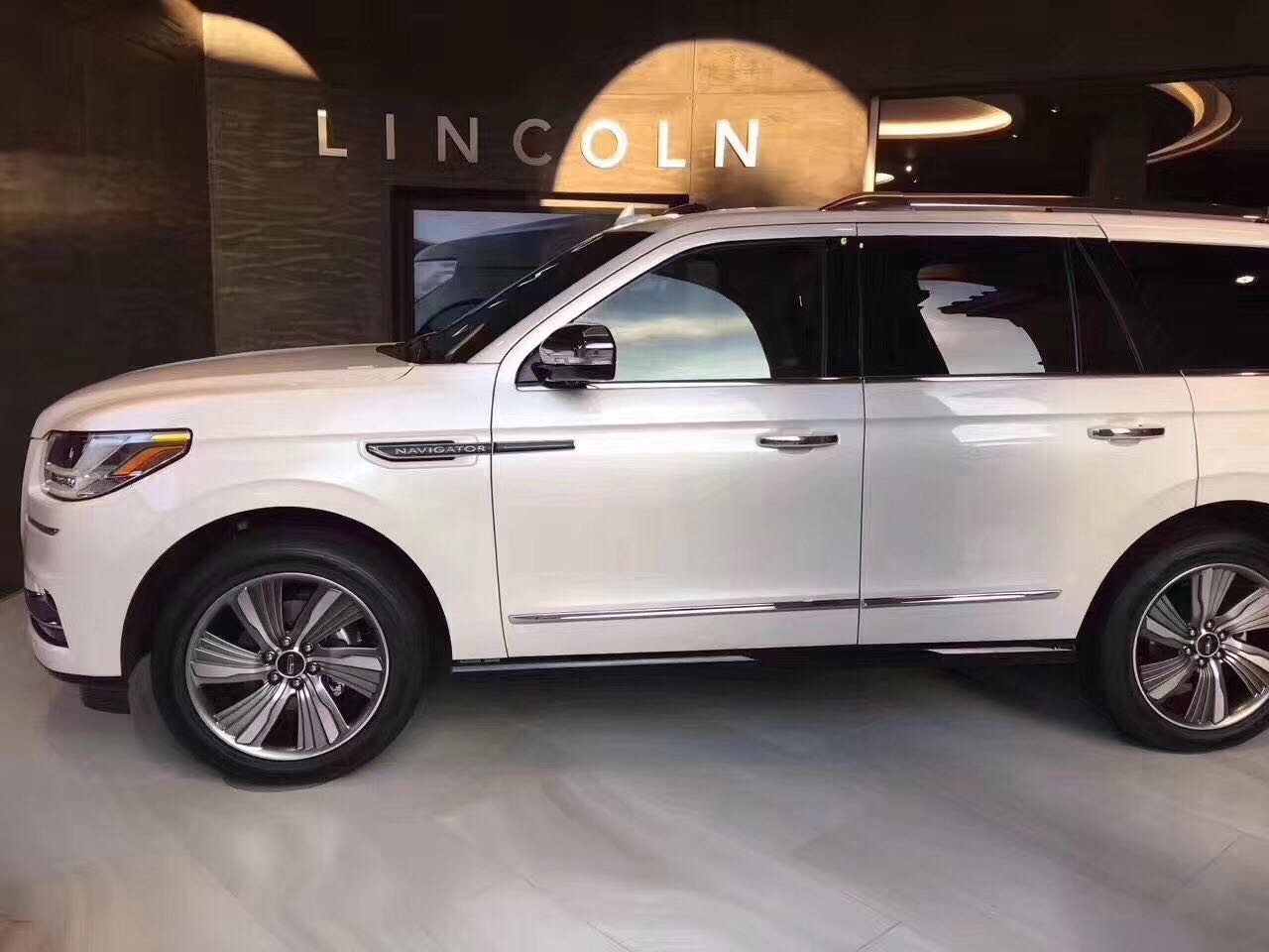 18款林肯领航员11月预定 送苹果8X一部_凤凰