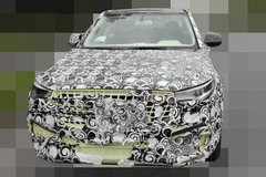 曝众泰全新中型SUV谍照 将于12月上市