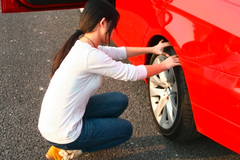 成本几块却要价上百 补胎这么贵有原因