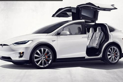 特斯拉车主突发疾病 自动驾驶救人一命