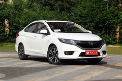 这几款10万级轿车的比手挡还省油！