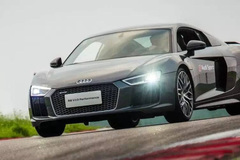 奥迪R8 V10 Performance：用科技定义未来
