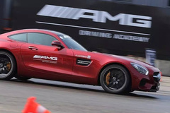 专注于极限的提升 是AMG驾驶学院最大的乐趣