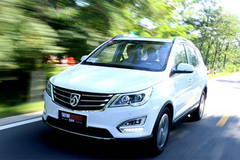 试驾宝骏560 1.5T+6MT 紧跟潮流脚步