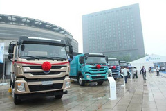 比亚迪全球首发26款纯电动环卫车