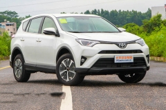 低配车解读 实拍丰田RAV4荣放两驱都市版