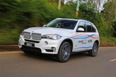试驾宝马X5 xDrive40e 续航长/动力足