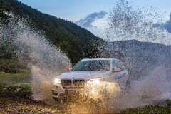 2.0T的车卖出了3.0T价 宝马X5混动有何能耐