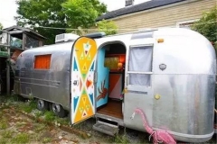 1976年的清风拖挂房车：它会让你眼花缭乱！