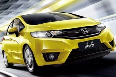 首付3万起！工作一年，这几款精品合资车就能开回家