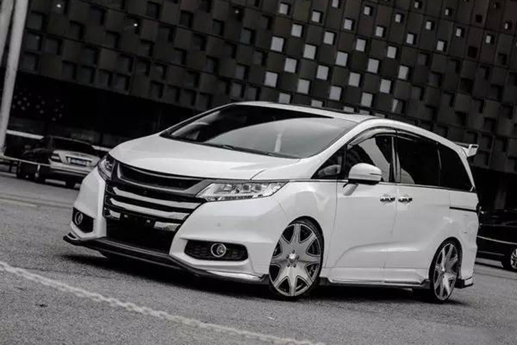 驾驶改装MPV车型过十一长假是否靠谱