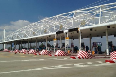 高速公路免费 收费站为何仍要发卡收卡