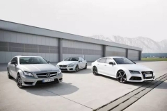 为何买宝马的人都喜欢在车屁股上贴这个字母？