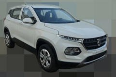 配悬浮式液晶屏 宝骏小型SUV内饰官图曝光