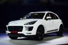 实拍众泰SR9全新中型SUV 造型让你震惊了吗