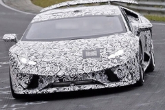 兰博基尼高性能版小牛谍照 或明年亮相